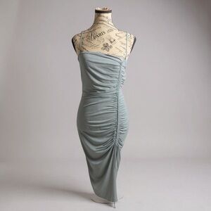 Elegant Strapless Ruched Dress - Soft Gray